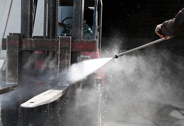Best Pool Deck Cleaning  in Newark, NJ